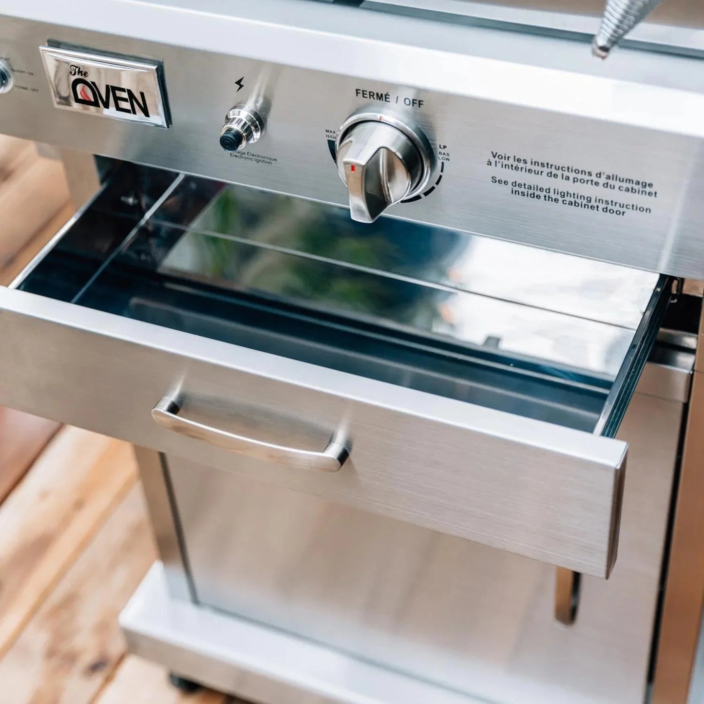 Summerset 60" Outdoor Freestanding Gas Pizza Oven [SS-OVFS-LP/NG] (SAK17543)